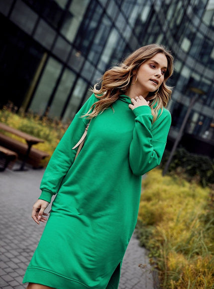 Robe casual verte midi à manches longues pour un style décontracté et confortable, idéale pour sorties quotidiennes ou rendez-vous décontractés.