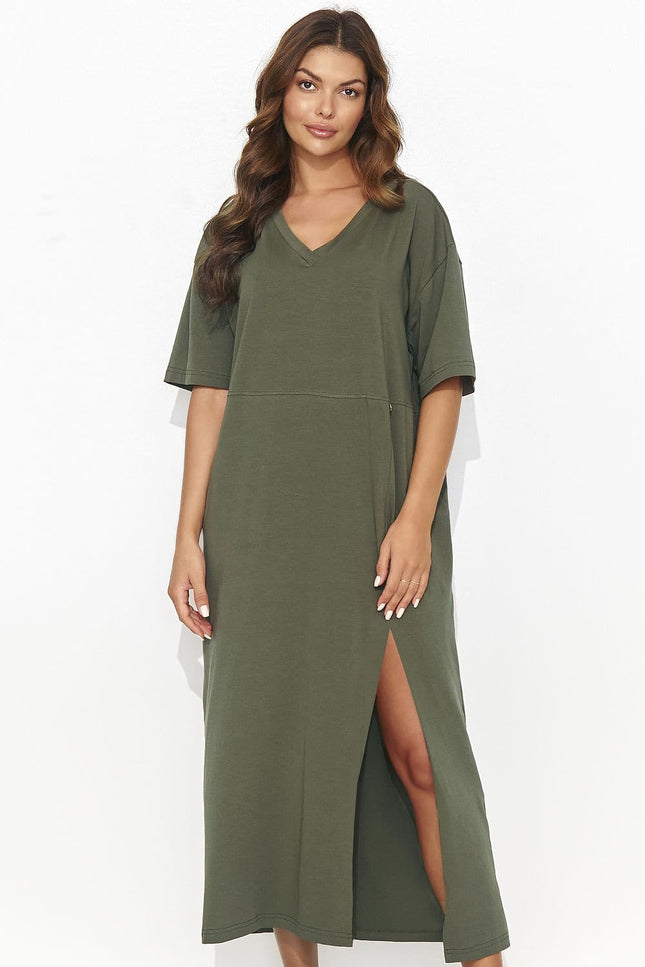 Robe verte midi fendue casual avec manches courtes pour un look décontracté et tendance, idéale pour une sortie quotidienne.