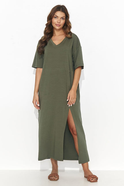 Robe verte midi fendue casual à manches courtes et col en V, idéale pour une allure décontractée et tendance.