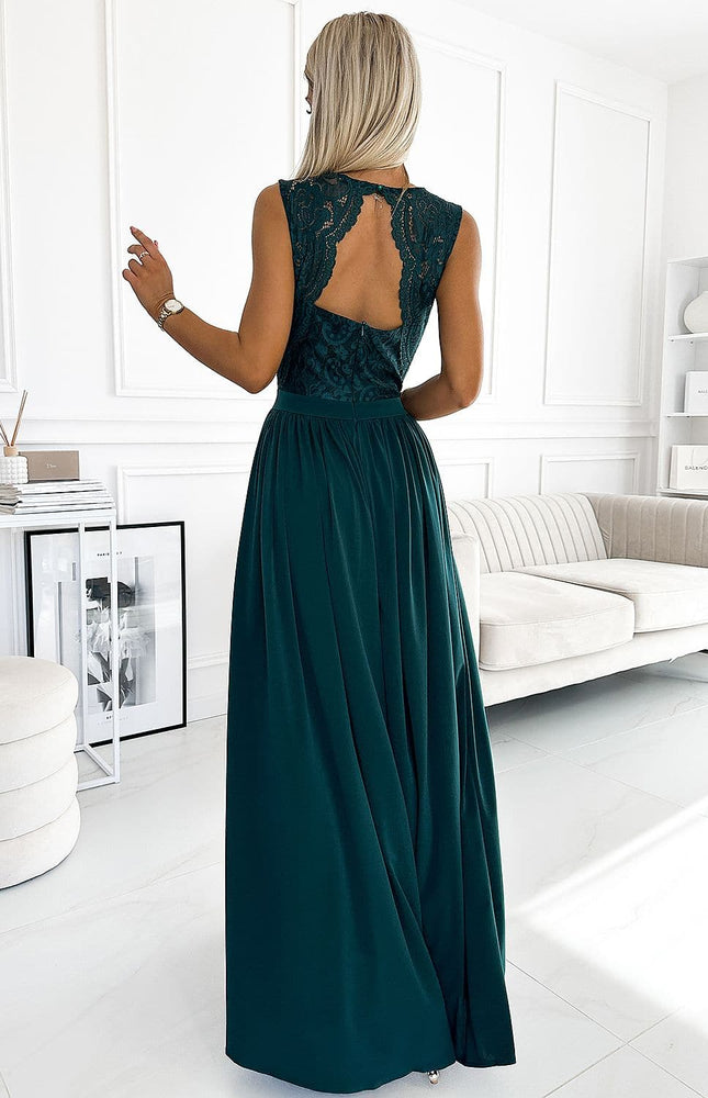 Robe longue verte foncée sans manches avec dos en dentelle pour soirée élégante et mariage.